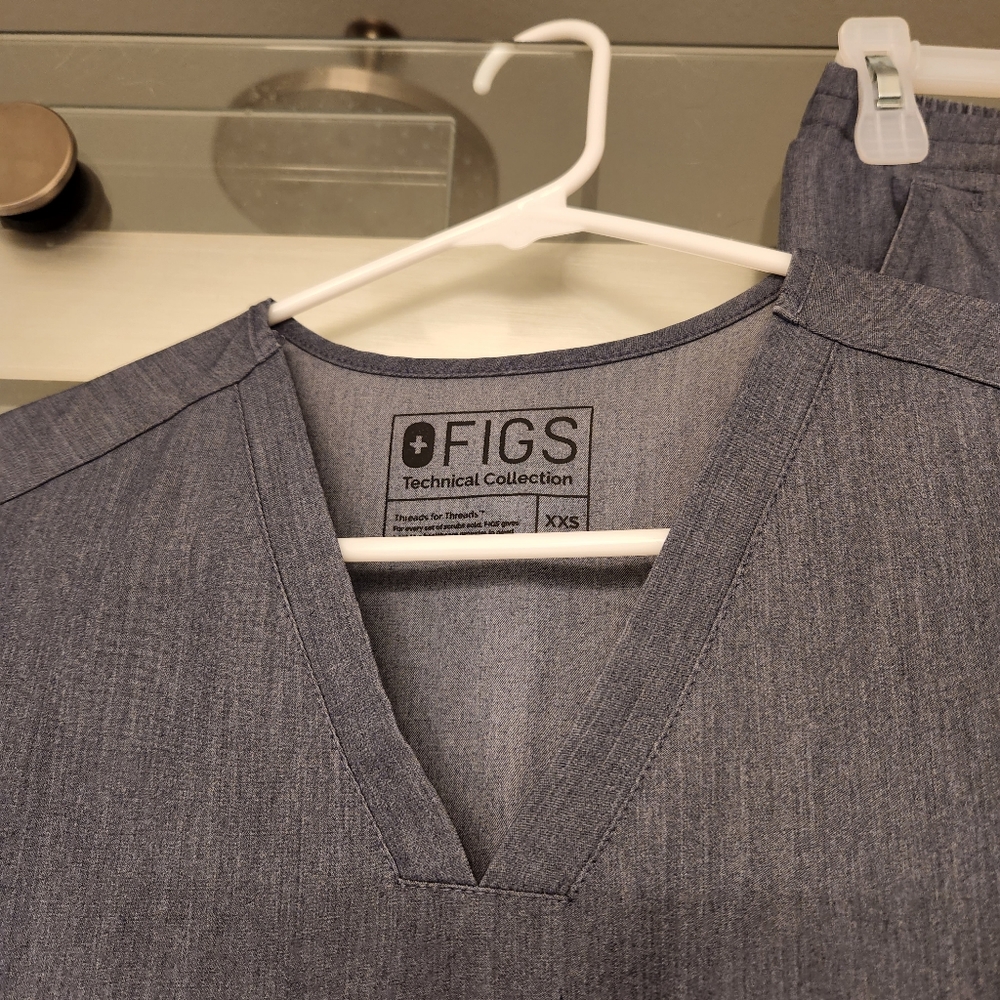 Figs Heather Denim set - Picture 5 of 8